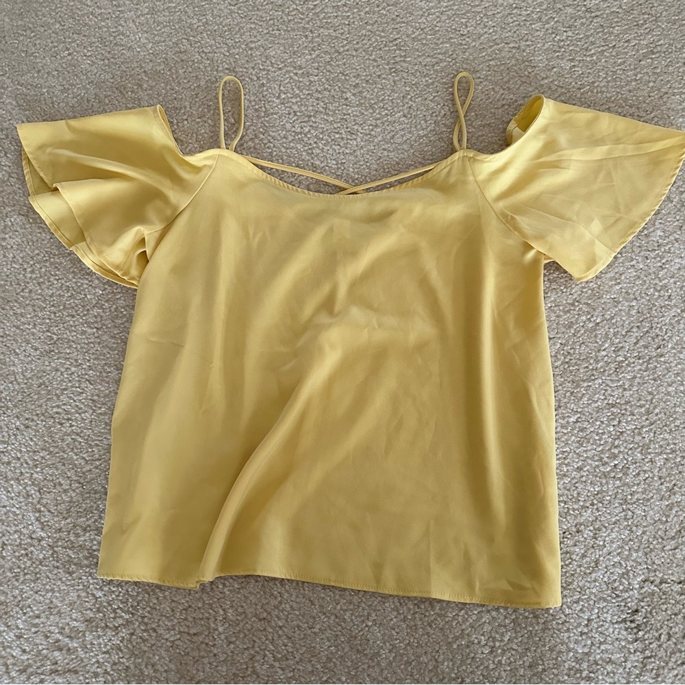 BP Yellow Cold Shoulder Short Sleeve Top